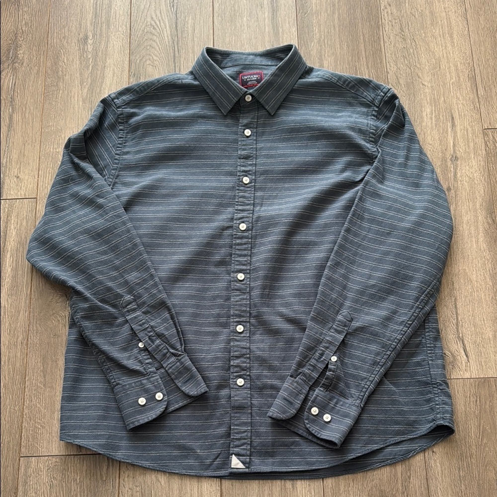 Men's XX-Large UNTUCKit Palmer Blue and Gray Striped Button Down Shirt